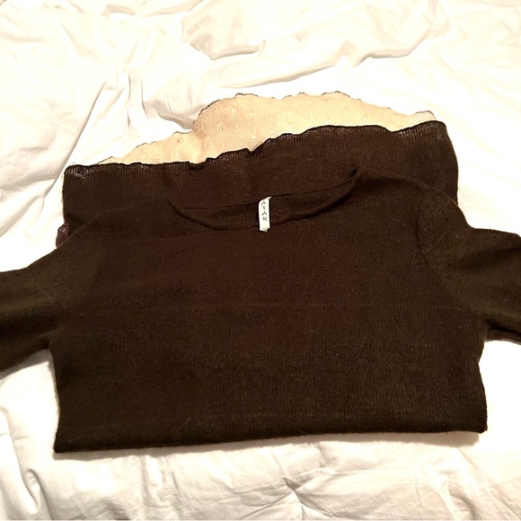 Loose-Knit Brown Sweater EUC - Picture 10 of 12
